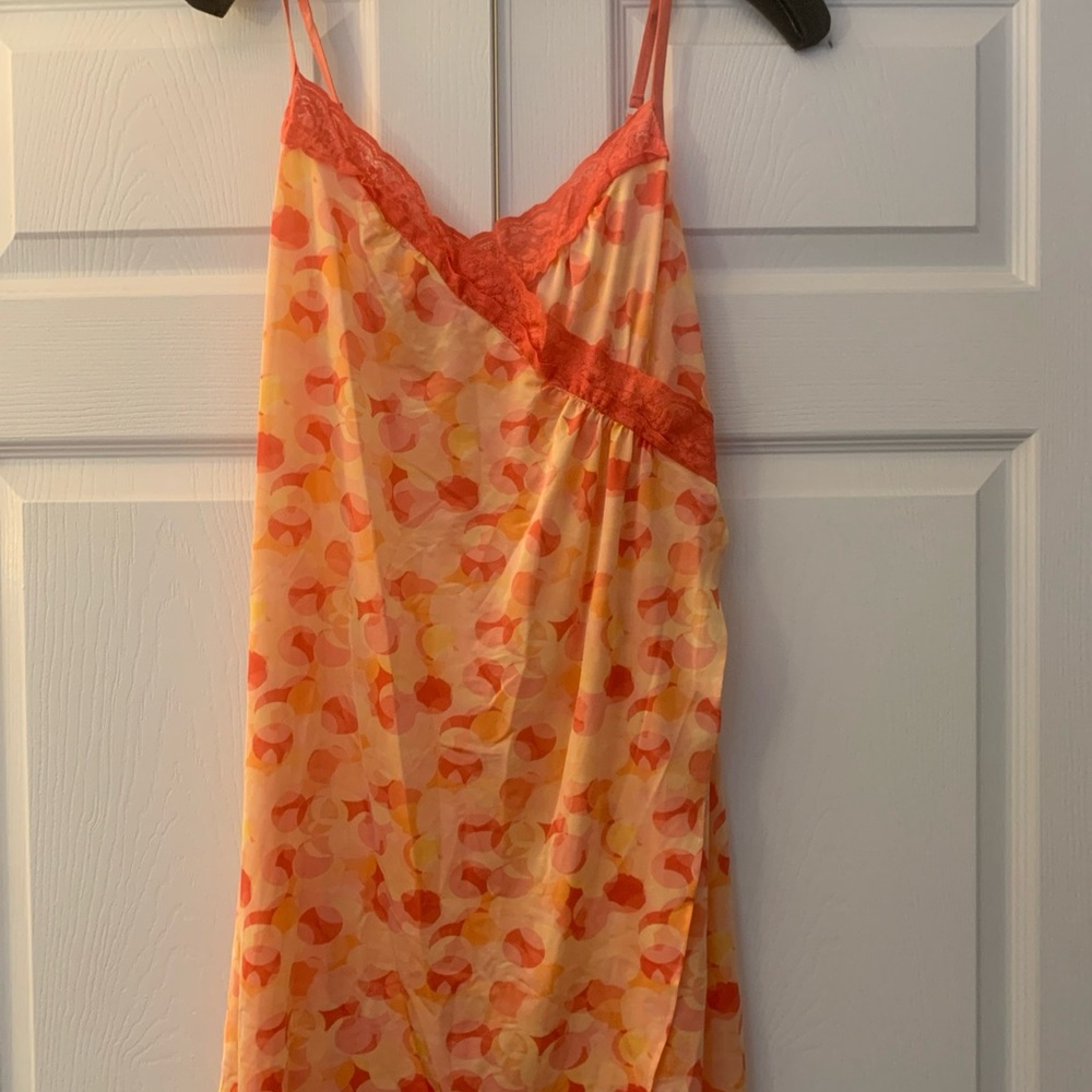 Flash by Flora Nightgown, Chemise. Size large. 
Pretty tangerine hues.